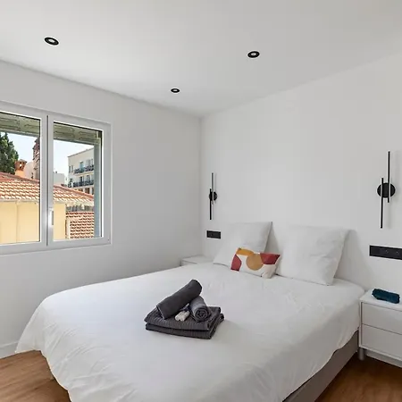 Great 4-room For 8 People *